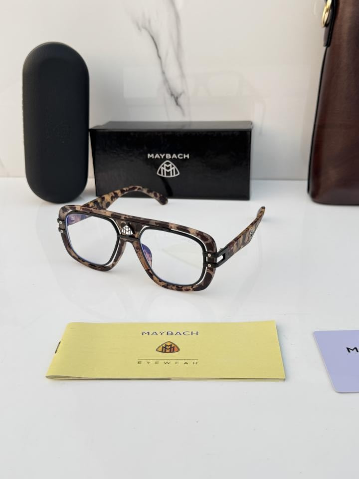 M_ay_bach_7339_military_plano