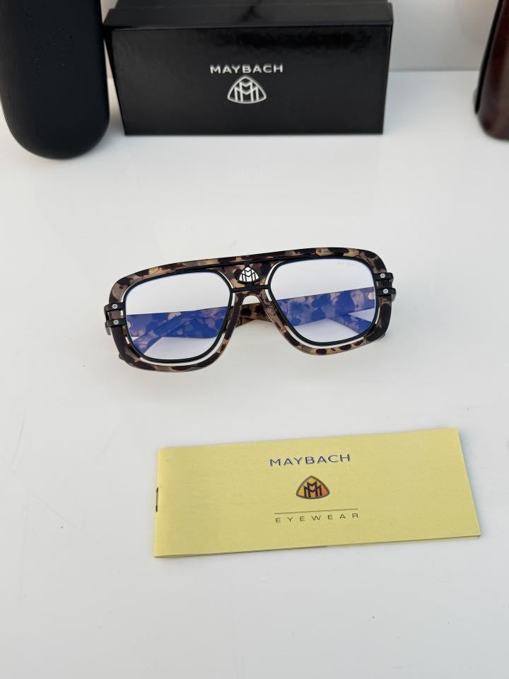 M_ay_bach_7339_military_plano