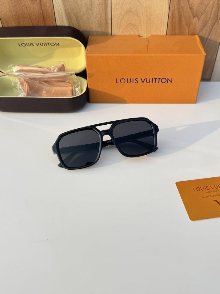 Lo_uis_vui_tton_2687_black_gold