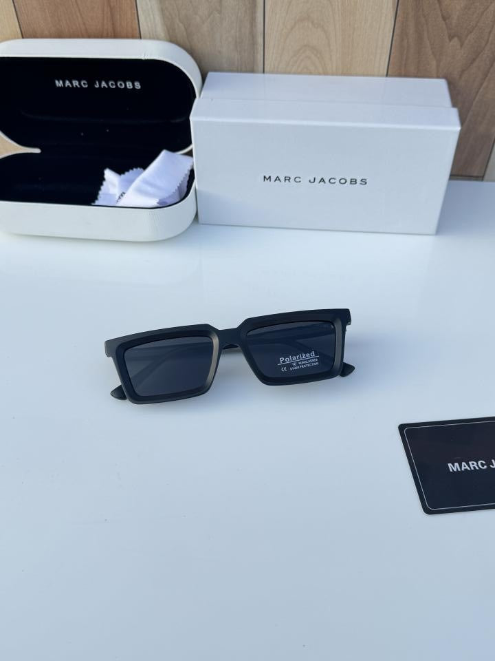 Ma_rc_jac_obs_11017_black