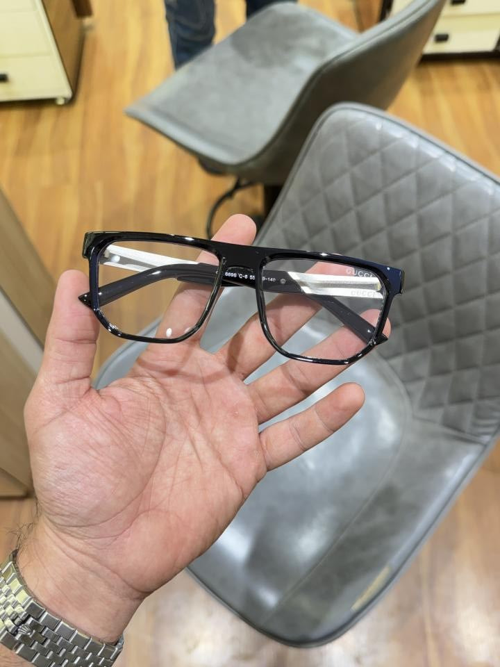 Guc_ci_1669_black_plano